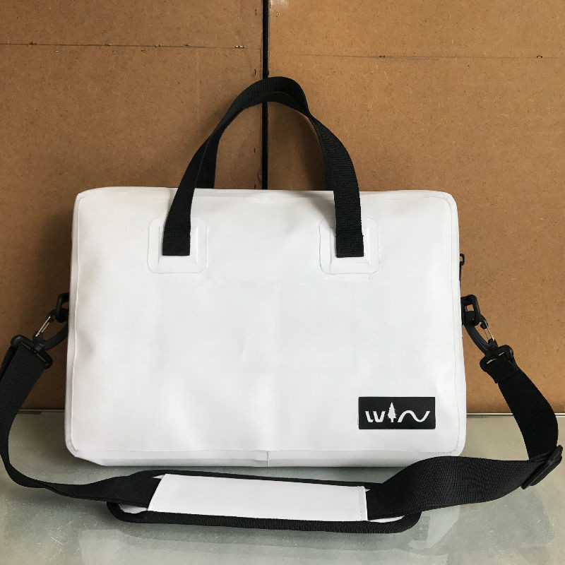 Túi đựng laptop PVC và TPU được làm bằng vật liệu bền và bảo vệ bọt dày